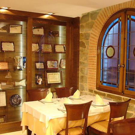 Hotel Restaurante La Peseta Astorga Exterior photo